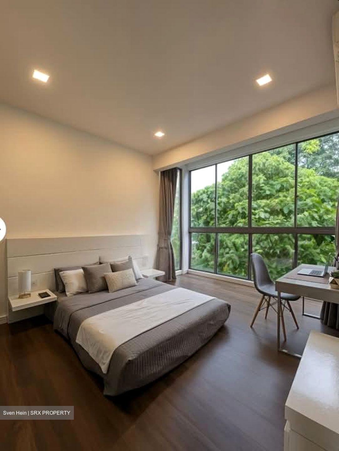 Swiss View (D11), Terrace #592957401